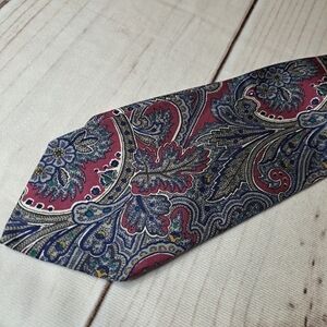 Robert Talbott Hand Sewn Hand Printed Silk Tie Made in Italy
